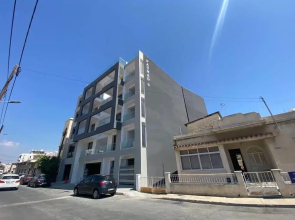 Hue 1-Bedroom Apartment in Larnaca