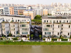 Rezen Retreat City Qiyu