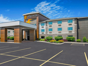 La Quinta Inn & Suites by Wyndham Batavia
