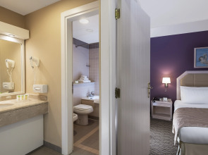 Holiday Inn Naples by IHG