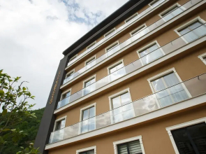 Grand Mela Hotel