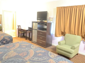 Budget Host Inn & Suites