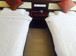 Xunyi cinema business hotel