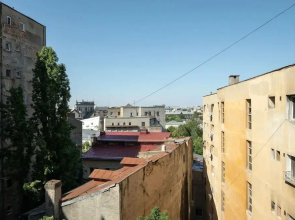 Colorful Bright 2BR on Iconic Calea Victoriei