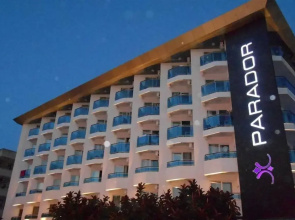 Parador Beach Hotel