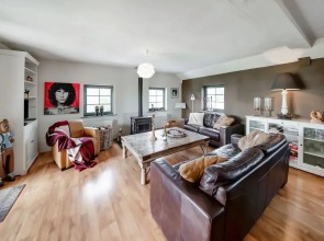 Comfortable and spacious apartment with cosy terrace and fabulous view