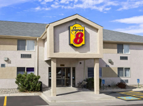 Super 8 by Wyndham Colorado Springs Airport