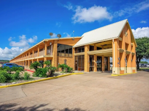 River Valley Motor Inn
