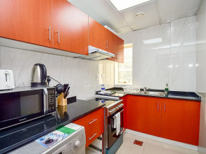 PRL Spacious studio with closed kitchen