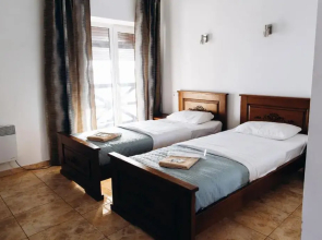 Café Chalet Edelweiss Holiday Home