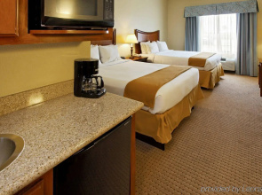 Holiday Inn Express & Suites Mansfield by IHG