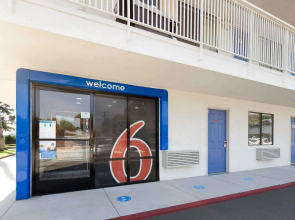 Motel 6 Arcadia, CA - Los Angeles - Pasadena Area