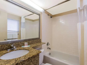 Travelodge Virginia Beach at 28th Street