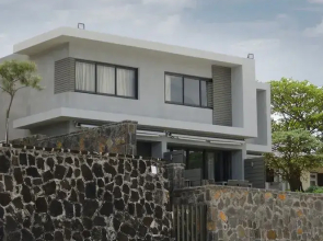 Coral Bay by Dream Escapes