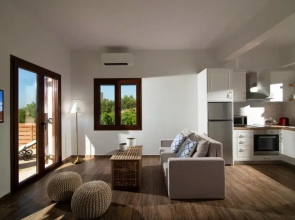 Luxury Villa Malvasia with Seaview and Heated pool