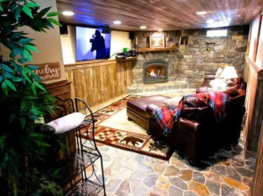 Elegant Acorn Cottage - Lodge In The Village Of Lake Placid