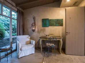 Six Keys Seaside Lodge