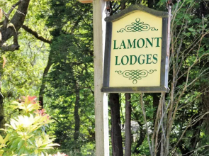 18 Lamont Lodges