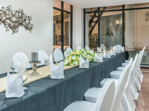 Marcian Garden Hotel