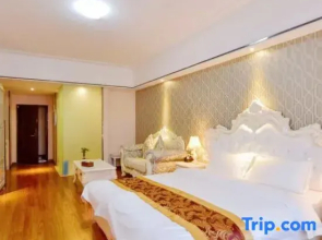 Youth Sunshine Apartment (Taizhou Wanda Store)