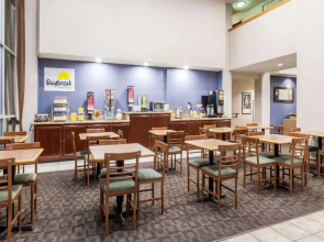 Days Inn by Wyndham Bakersfield