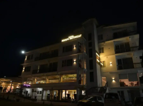 Hotel River Retreat