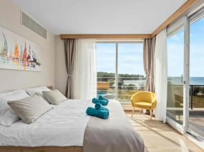 Villa Palma - Seaside Luxury Villa for 6 Person