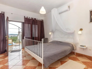 Amazing Home in Jadranovo With Wifi, 3 Bedrooms and Outdoor Swimming Pool