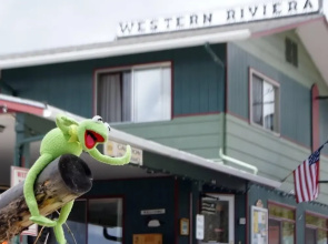 Western Riviera Lakeside Lodging