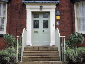 Peak Weavers Rooms & Restaurant