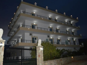 Mihalis Apartments