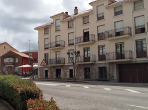 Coquetty Housing In Santander Bay
