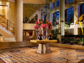 Omni Los Angeles Hotel at California Plaza