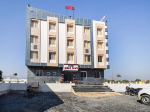 Oyo 27014 Hotel Badam Palace