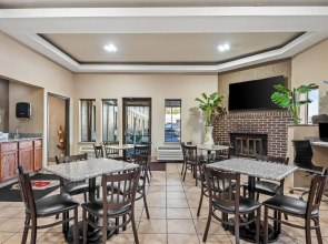 Super 8 by Wyndham Terre Haute