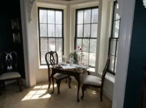 42 Montgomery Bed and Breakfast
