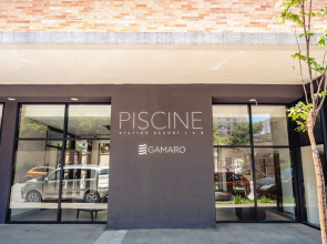 Skyline da cidade em Resort paradisíaco