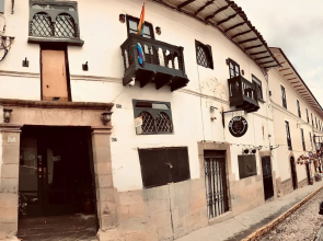 Golden House Hotel