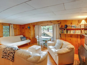 Rustic Berkshires Cottage at Lake Buel w/ Kayaks!