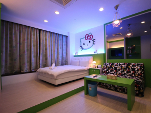 85 Childhood Suite