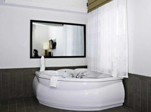 Sleep Inn & Suites Downtown Inner Harbor