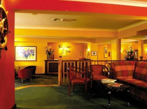 Downhill Inn