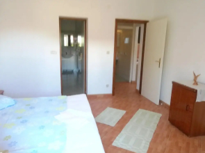 Apartment With 2 Bedrooms in Baška Voda, With Enclosed Garden and Wifi