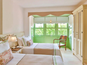 Palas Alacati - Adults Only