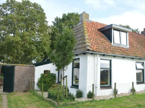 Cozy Holiday Home in Laaksum Near the Lake