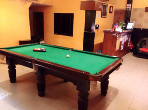 White River II Hostel