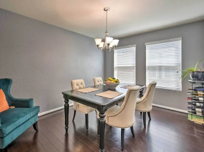 Spacious Conroe Home - 6 Mi to The Woodlands!