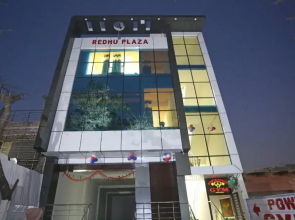 Hotel Rock Star by OYO Rooms