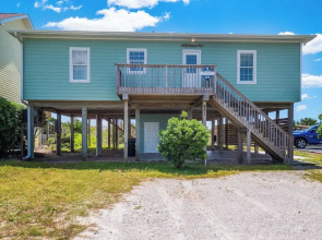 Green Dolphin by Topsail Realty