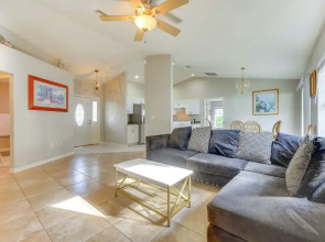 Pet-friendly Palm Coast Home: 8 Mi to Beach!